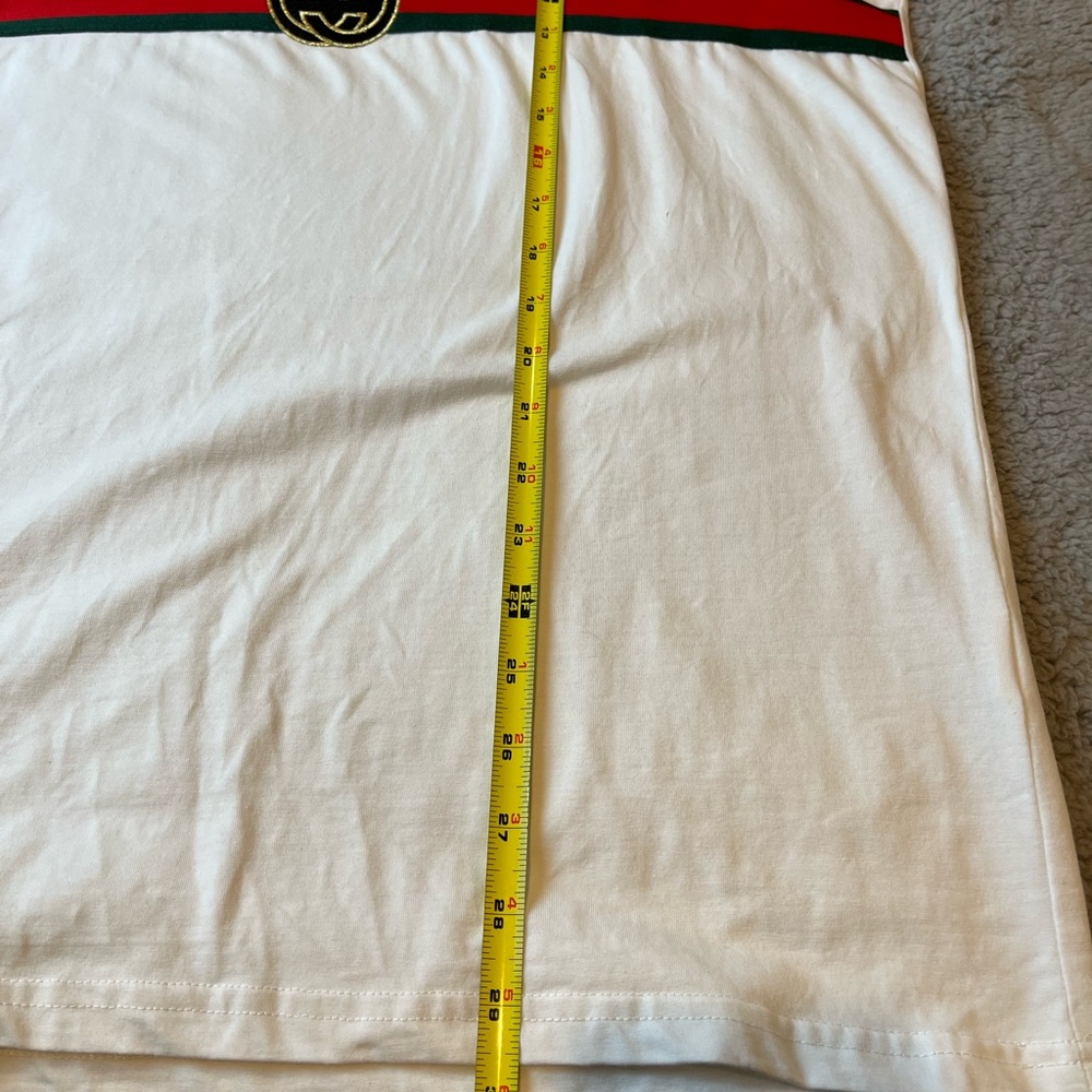Gucci White Unisex Embroidered T-Shirt & Shorts matching Set ( BOTH PIECES) - Picture 3 of 15